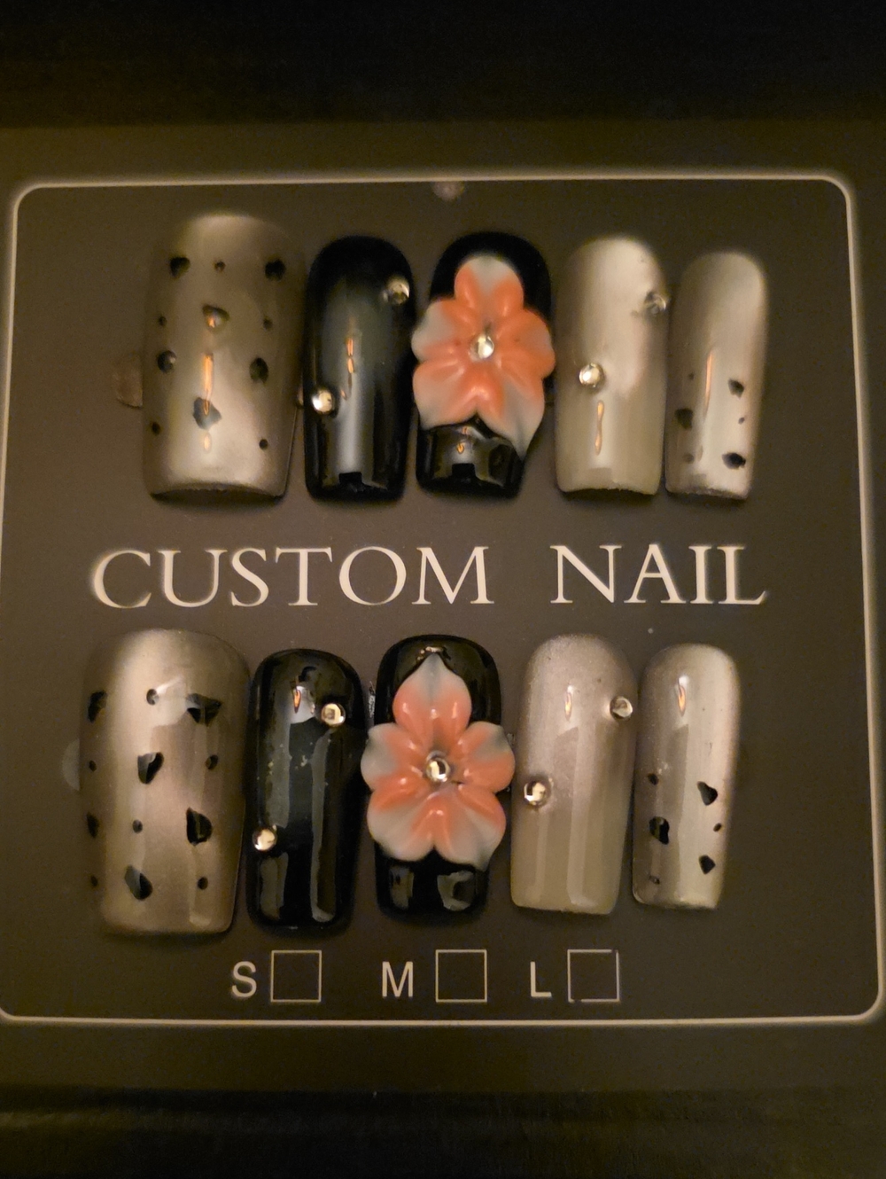 Source Unknown Black, Silver & Peach Floral Press-On Nail Set